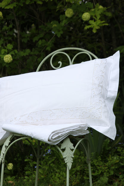 Lily Sheet Set