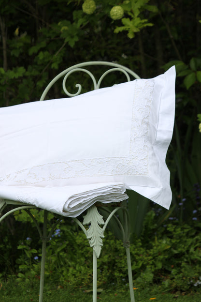 Lily Sheet Set