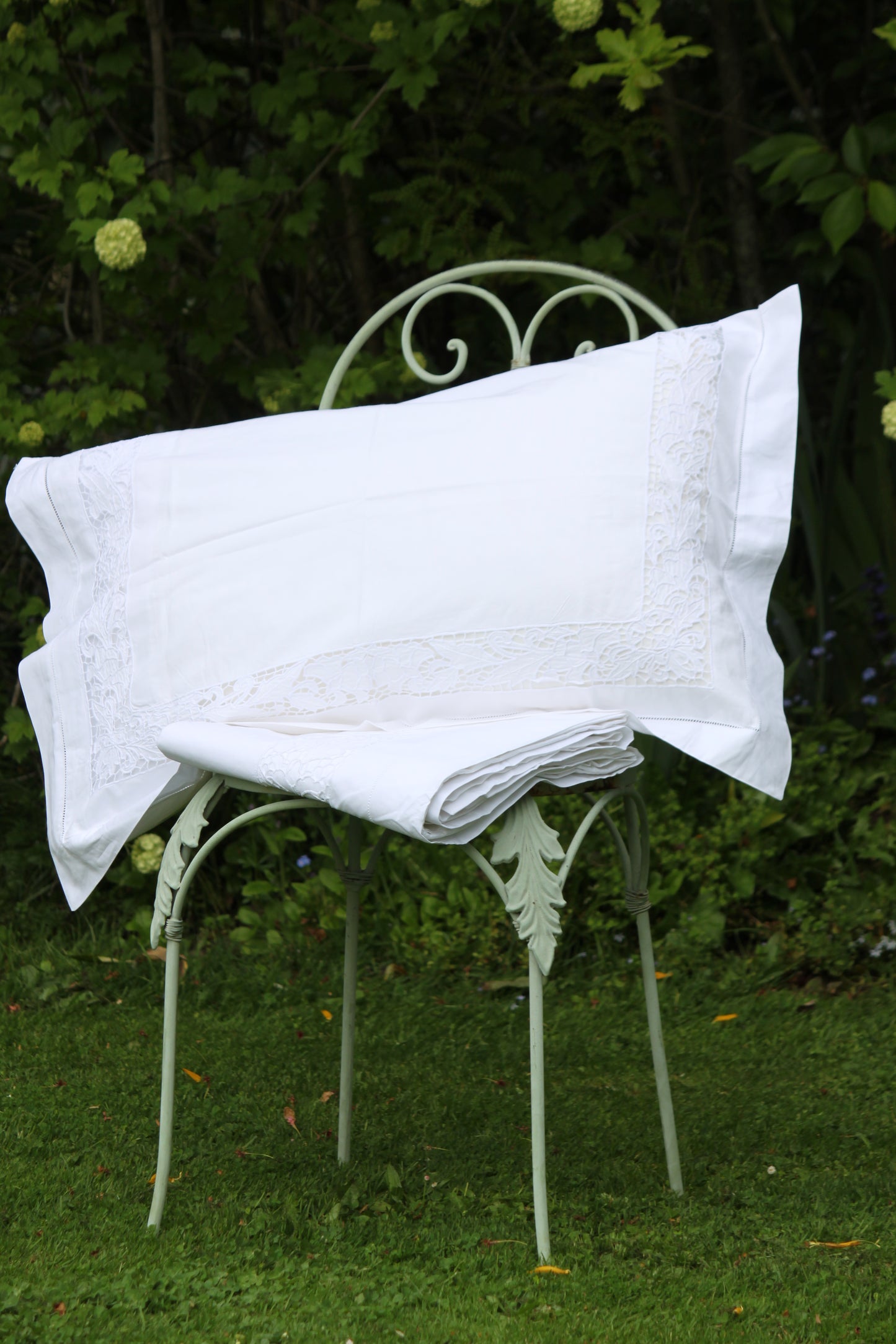 Lily Sheet Set