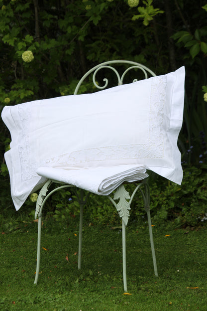 Lily Sheet Set