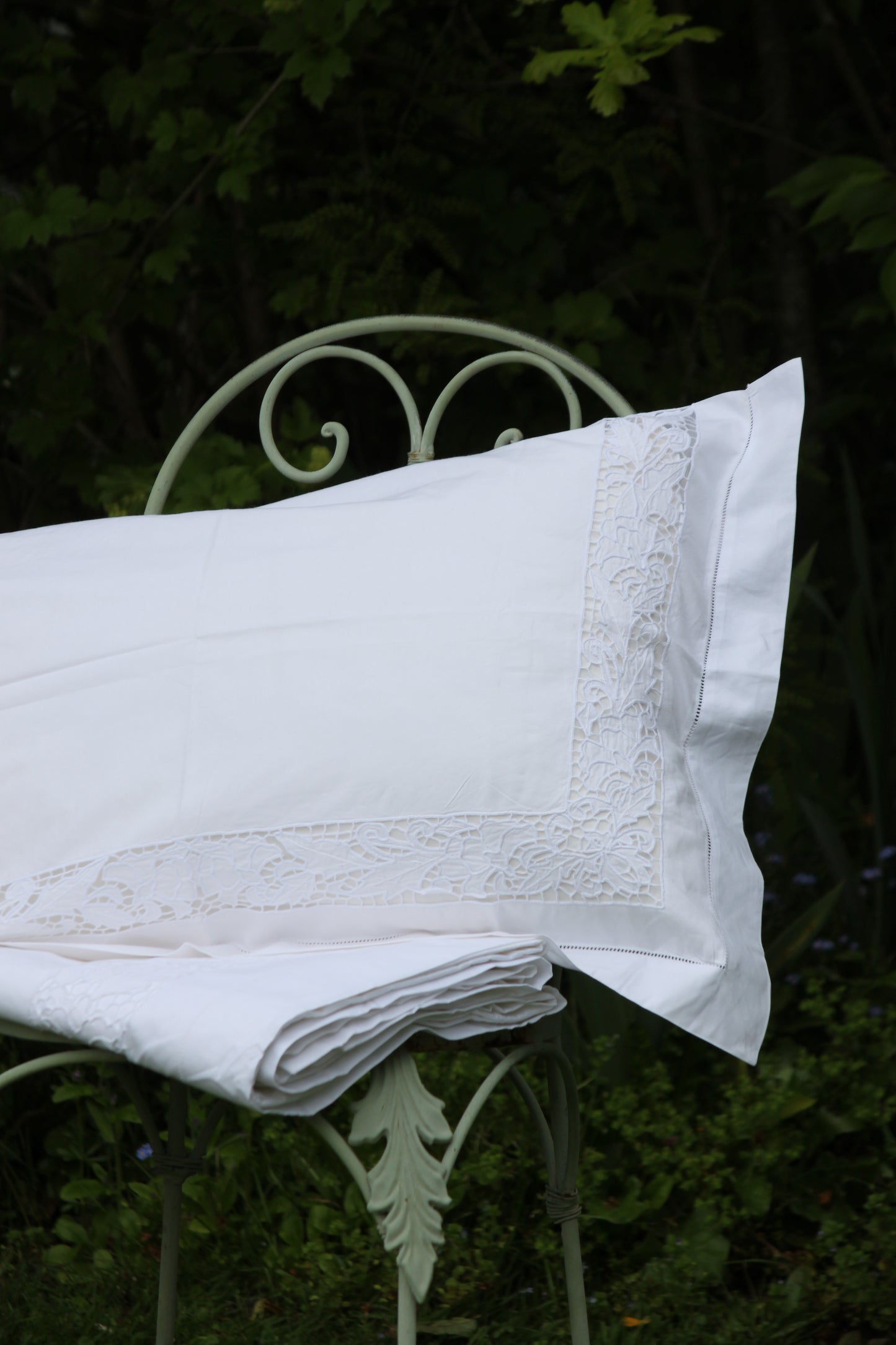 Lily Sheet Set